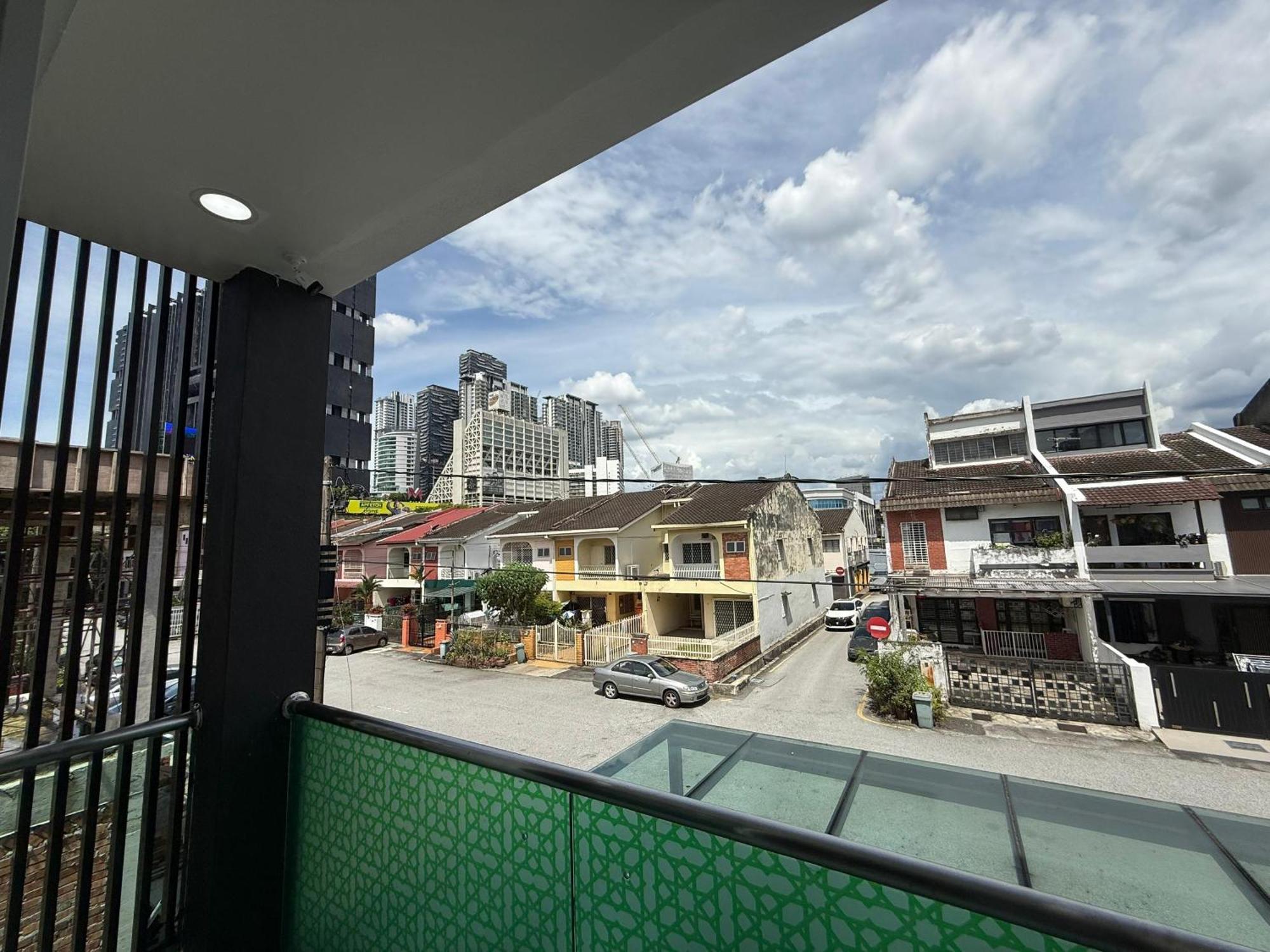 Prime Suite At Ampang - Individual Private Rooms クアラルンプール エクステリア 写真